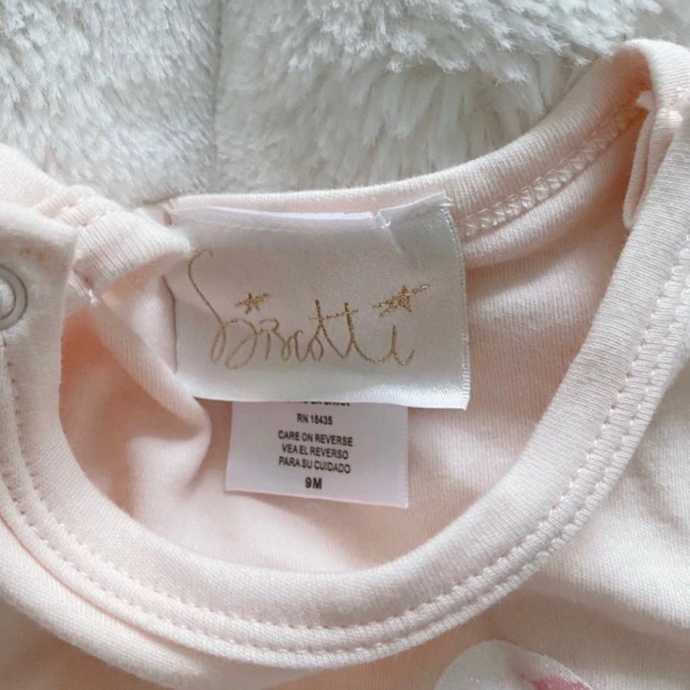 Biscotti boutique pink Baby girls tulle swan onepiece Romper outfit 6 9 months - Picture 3 of 4